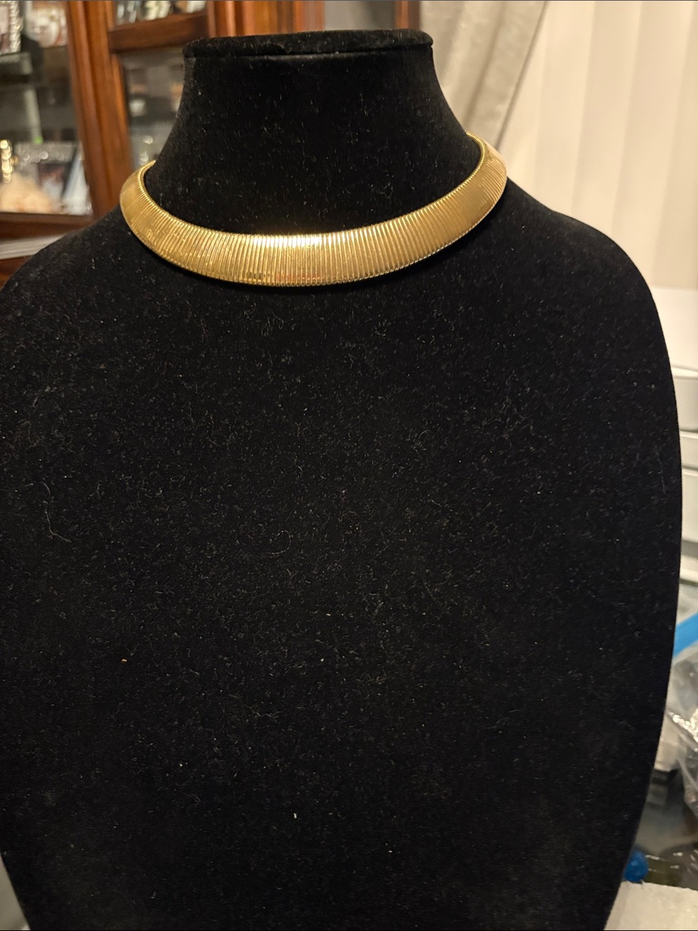 Gold Ribbed Collar Necklace - Women Jewelry